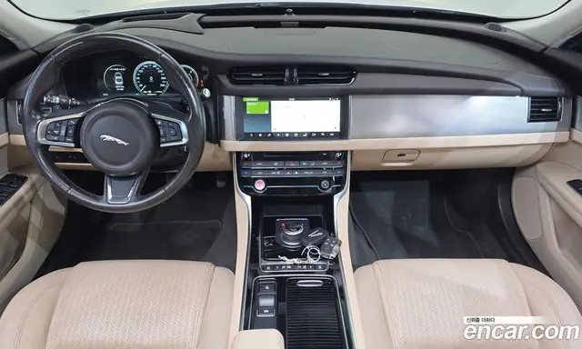 Jaguar XF 2018 2.0 АКПП, миниатюра 10 Jaguar XF 2018 2.0 АКПП, миниатюра 10