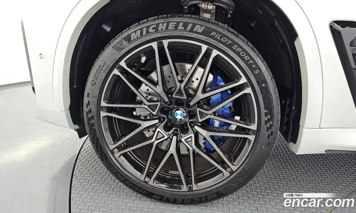 BMW X5M 2025 4.4 АКПП, фото 5