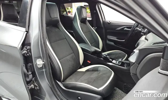Infiniti Q30 2017 2.0 АКПП, миниатюра 10 Infiniti Q30 2017 2.0 АКПП, миниатюра 10