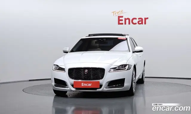 Jaguar XF 2017 2.0 АКПП, миниатюра 2 Jaguar XF 2017 2.0 АКПП, миниатюра 2
