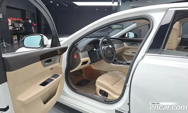 Jaguar XF 2017 2.0 АКПП, миниатюра 12