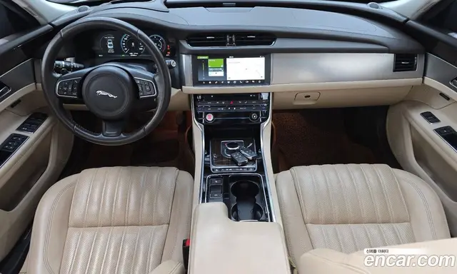 Jaguar XF 2017 2.0 АКПП, миниатюра 9 Jaguar XF 2017 2.0 АКПП, миниатюра 9