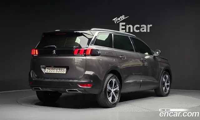 Peugeot 5008, 2018, 126 817 км