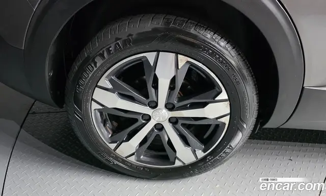 Peugeot 5008 2018 1.6 АКПП, миниатюра 4 Peugeot 5008 2018 1.6 АКПП, миниатюра 4