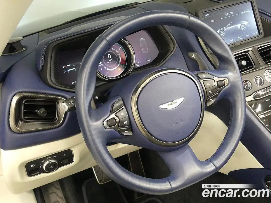 Aston Martin DB11 2022 4.0 АКПП, фото 11