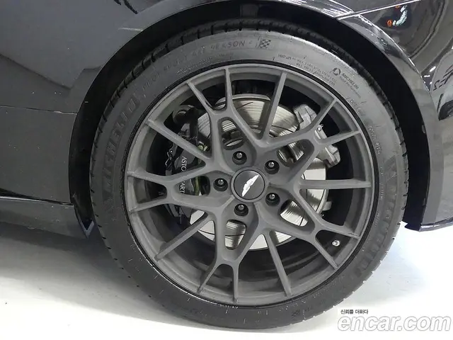 Aston Martin DB11 2022 4.0 АКПП, миниатюра 4
