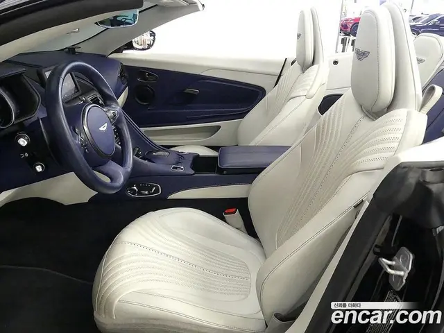 Aston Martin DB11 2022 4.0 АКПП, миниатюра 5