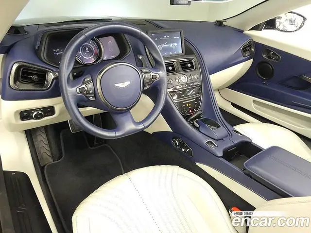 Aston Martin DB11 2022 4.0 АКПП, миниатюра 7