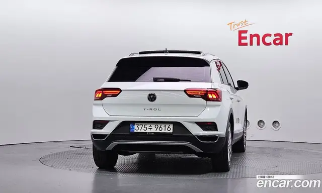 Volkswagen T-Roc 2021 2.0 АКПП, миниатюра 4 Volkswagen T-Roc 2021 2.0 АКПП, миниатюра 4