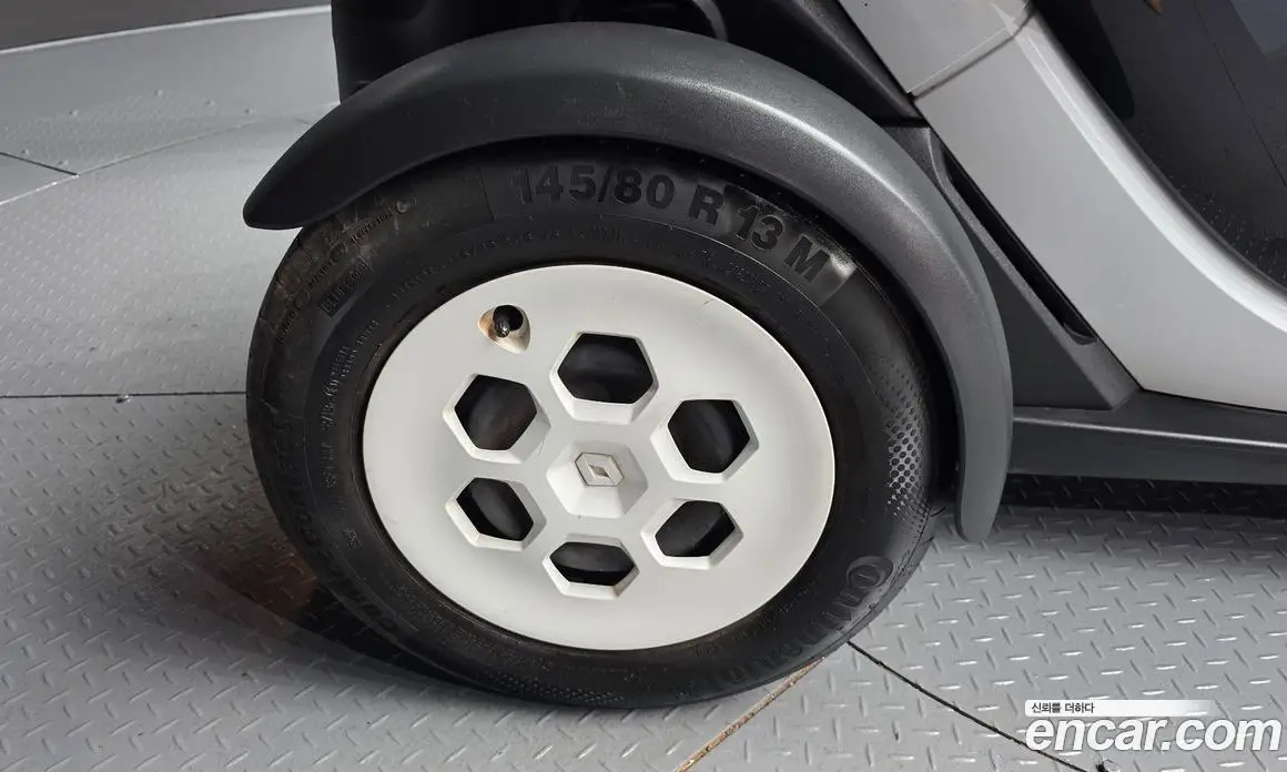 Renault (Samsung) Twizy 2019 0.1 АКПП, фото 4 Renault (Samsung) Twizy 2019 0.1 АКПП, фото 4