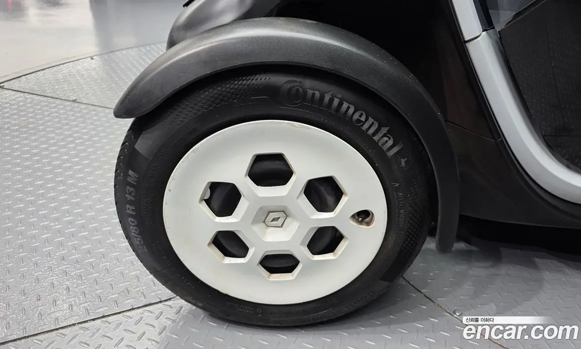 Renault (Samsung) Twizy 2019 0.1 АКПП, фото 6 Renault (Samsung) Twizy 2019 0.1 АКПП, фото 6