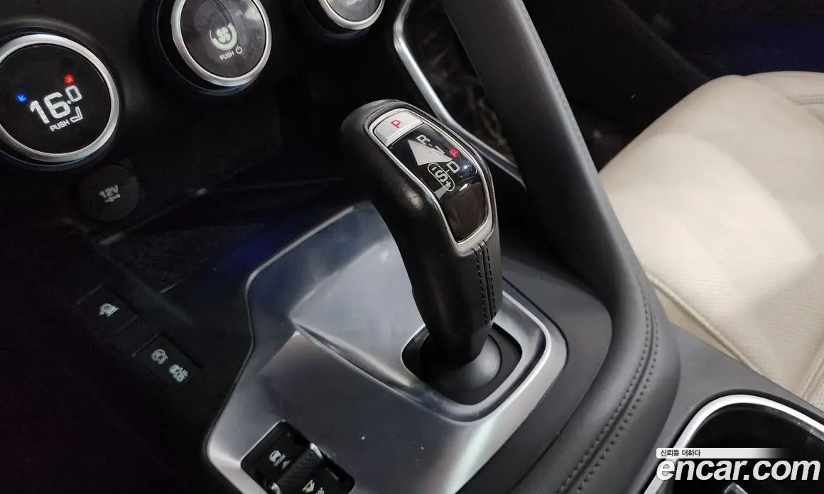 Jaguar E-Pace 2018 2.0 АКПП, фото 12