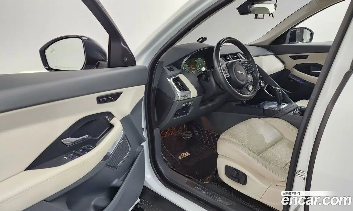Jaguar E-Pace 2018 2.0 АКПП, фото 13