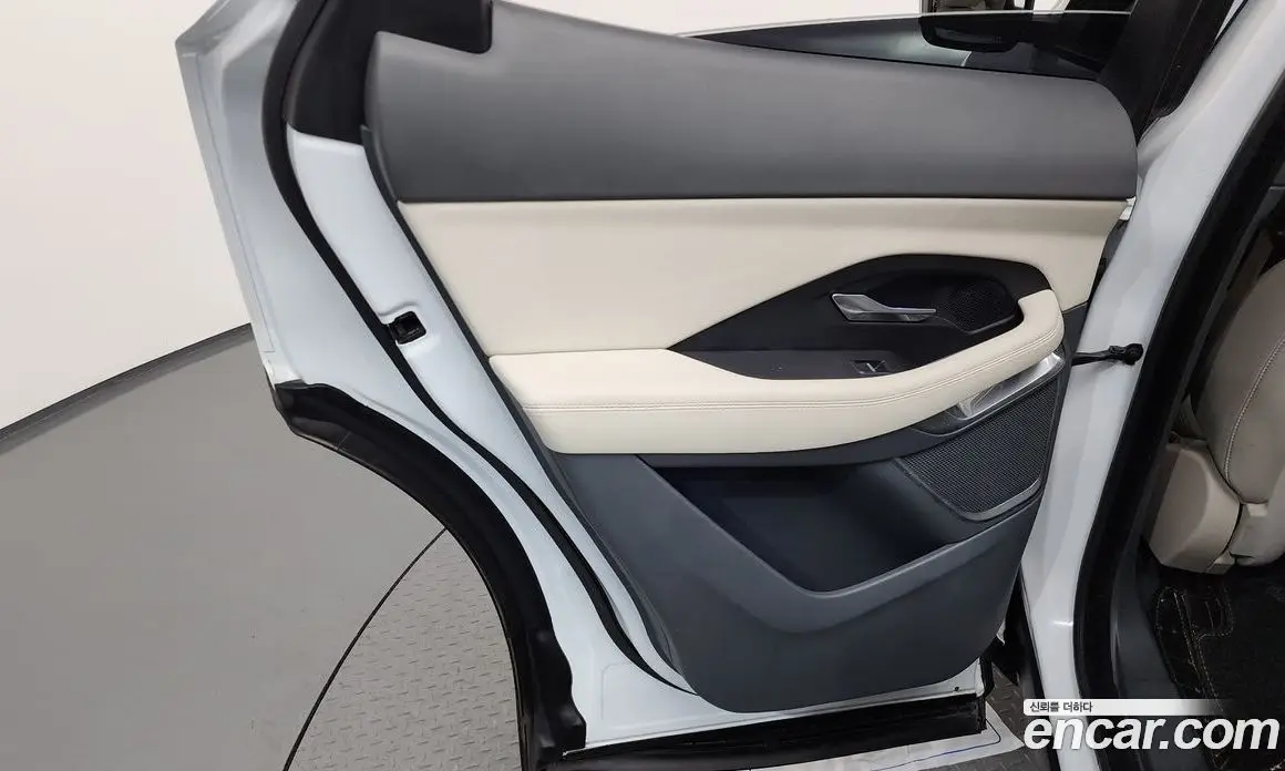 Jaguar E-Pace 2018 2.0 АКПП, фото 15