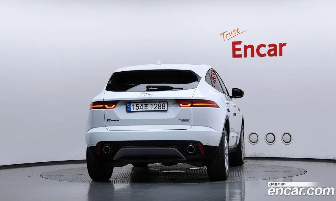 Jaguar E-Pace 2018 2.0 АКПП, фото 4