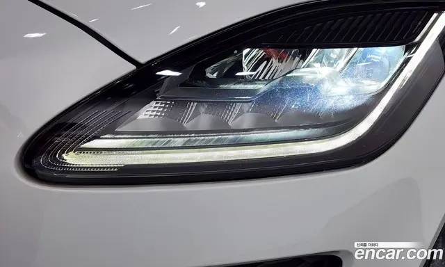 Jaguar E-Pace 2018 2.0 АКПП, миниатюра 8