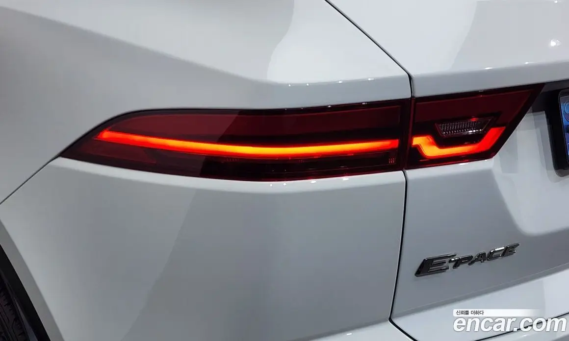 Jaguar E-Pace 2018 2.0 АКПП, фото 9