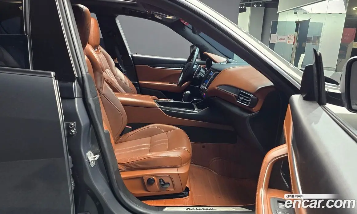 Maserati Levante 2017 3.0 АКПП, фото 11