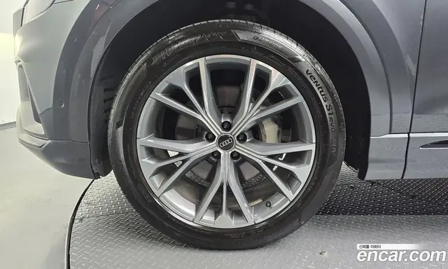 Audi Q8 2022 3.0 АКПП, миниатюра 4