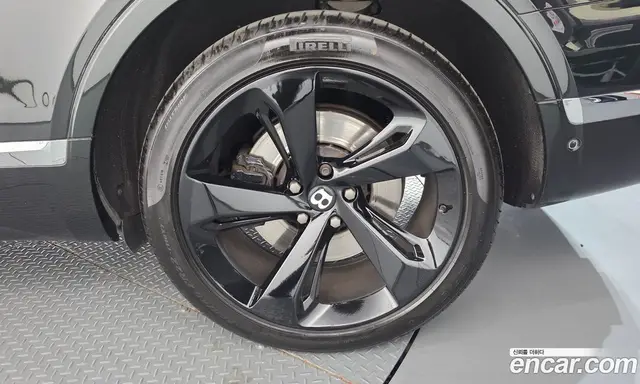Bentley Bentayga 2018 6.0 АКПП, миниатюра 7 Bentley Bentayga 2018 6.0 АКПП, миниатюра 7