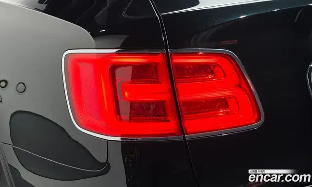Bentley Bentayga 2018 6.0 АКПП, миниатюра 9 Bentley Bentayga 2018 6.0 АКПП, миниатюра 9
