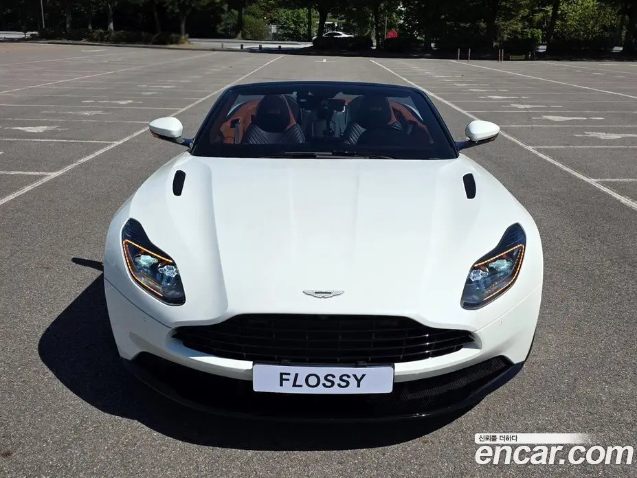 Aston Martin DB11 2019 4.0 АКПП, фото 3