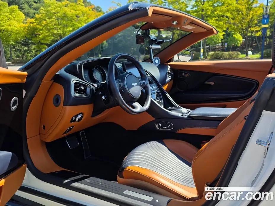 Aston Martin DB11 2019 4.0 АКПП, фото 7