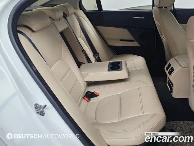 Jaguar XE 2018 2.0 АКПП, миниатюра 12