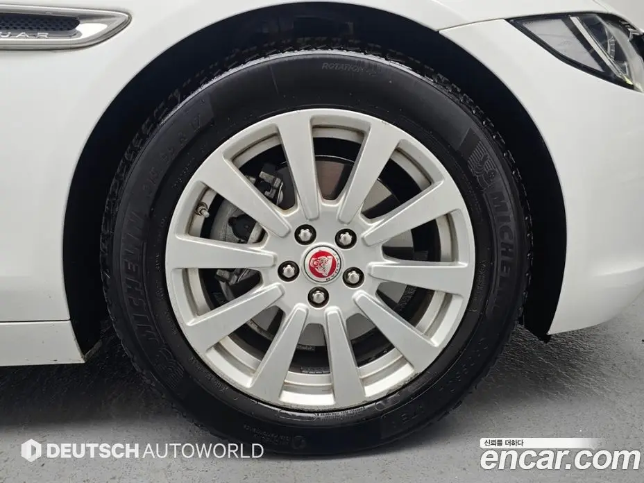 Jaguar XE 2018 2.0 АКПП, фото 5
