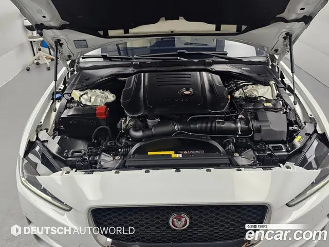 Jaguar XE 2018 2.0 АКПП, миниатюра 6