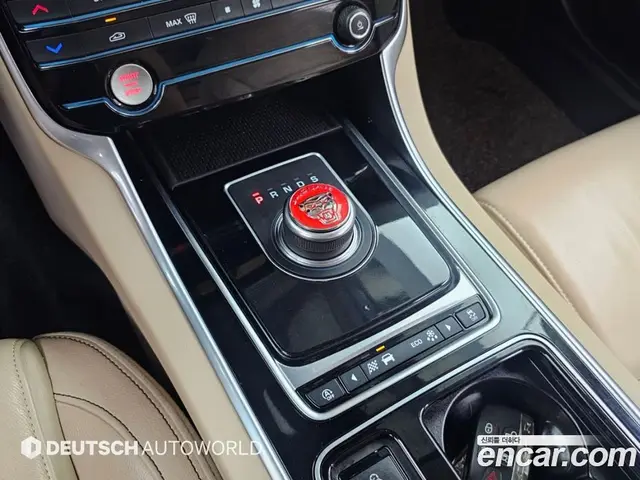 Jaguar XE 2018 2.0 АКПП, миниатюра 9