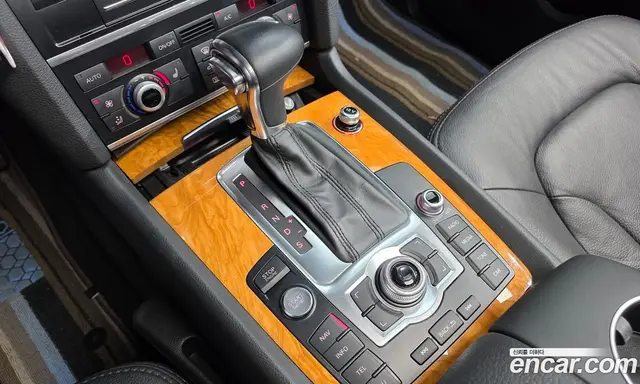 Audi Q7 2013 3.0 АКПП, миниатюра 9