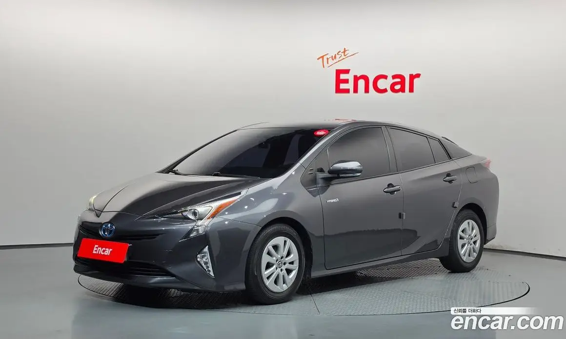 Toyota Prius 2018 1.8 АКПП, фото 1 Toyota Prius 2018 1.8 АКПП, фото 1