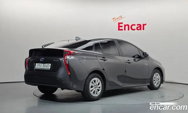 Toyota Prius 2018 1.8 АКПП, миниатюра 2 Toyota Prius 2018 1.8 АКПП, миниатюра 2