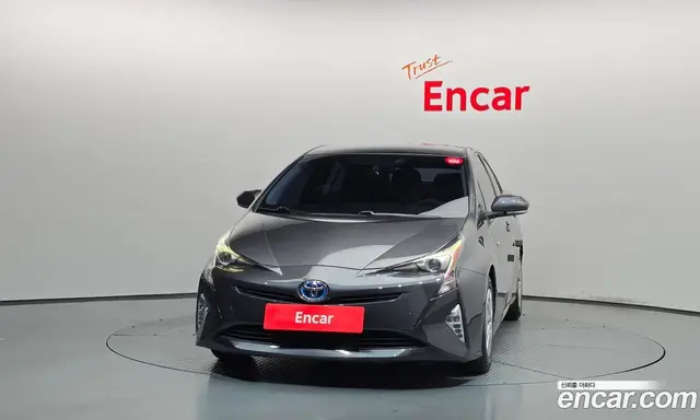 Toyota Prius 2018 1.8 АКПП, миниатюра 3 Toyota Prius 2018 1.8 АКПП, миниатюра 3