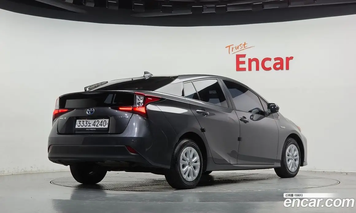 Toyota Prius 2019 1.8 АКПП, фото 2 Toyota Prius 2019 1.8 АКПП, фото 2
