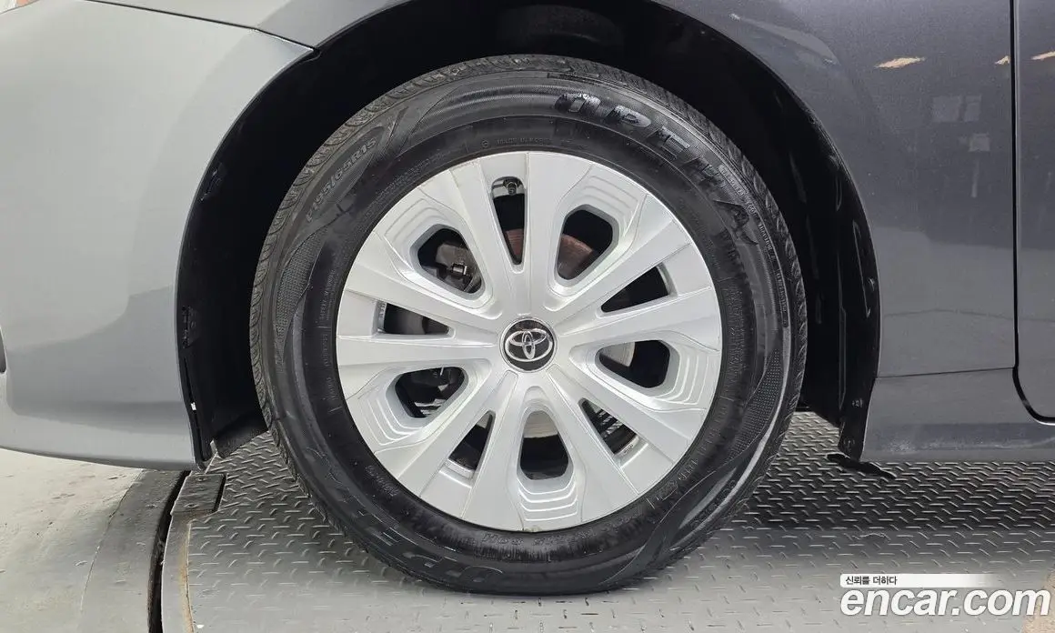 Toyota Prius 2019 1.8 АКПП, фото 5 Toyota Prius 2019 1.8 АКПП, фото 5