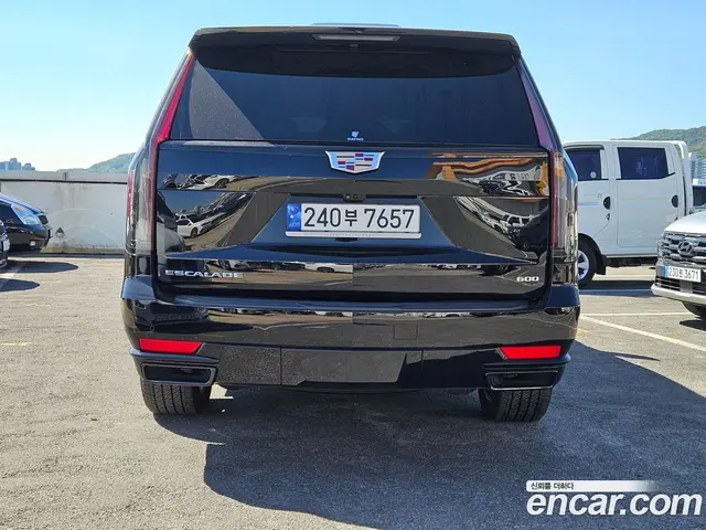 Cadillac Escalade 2024 6.2 АКПП, миниатюра 3 Cadillac Escalade 2024 6.2 АКПП, миниатюра 3