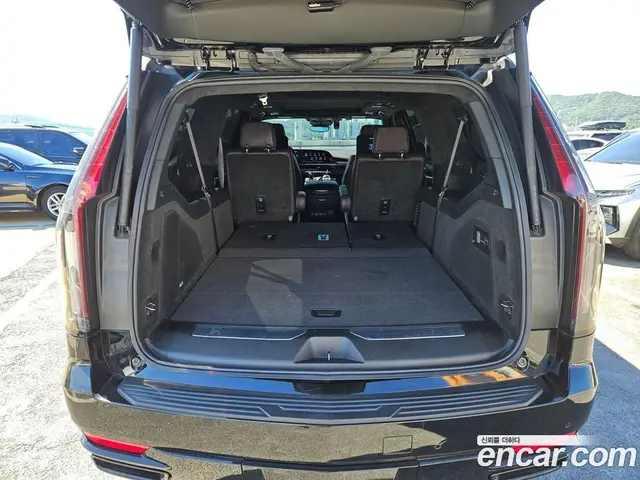 Cadillac Escalade 2024 6.2 АКПП, миниатюра 5 Cadillac Escalade 2024 6.2 АКПП, миниатюра 5