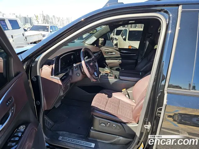 Cadillac Escalade 2024 6.2 АКПП, миниатюра 9 Cadillac Escalade 2024 6.2 АКПП, миниатюра 9