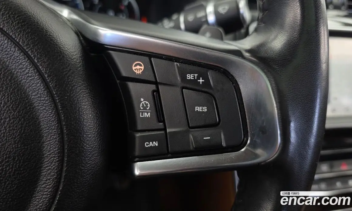 Jaguar XE 2019 2.0 АКПП, фото 17