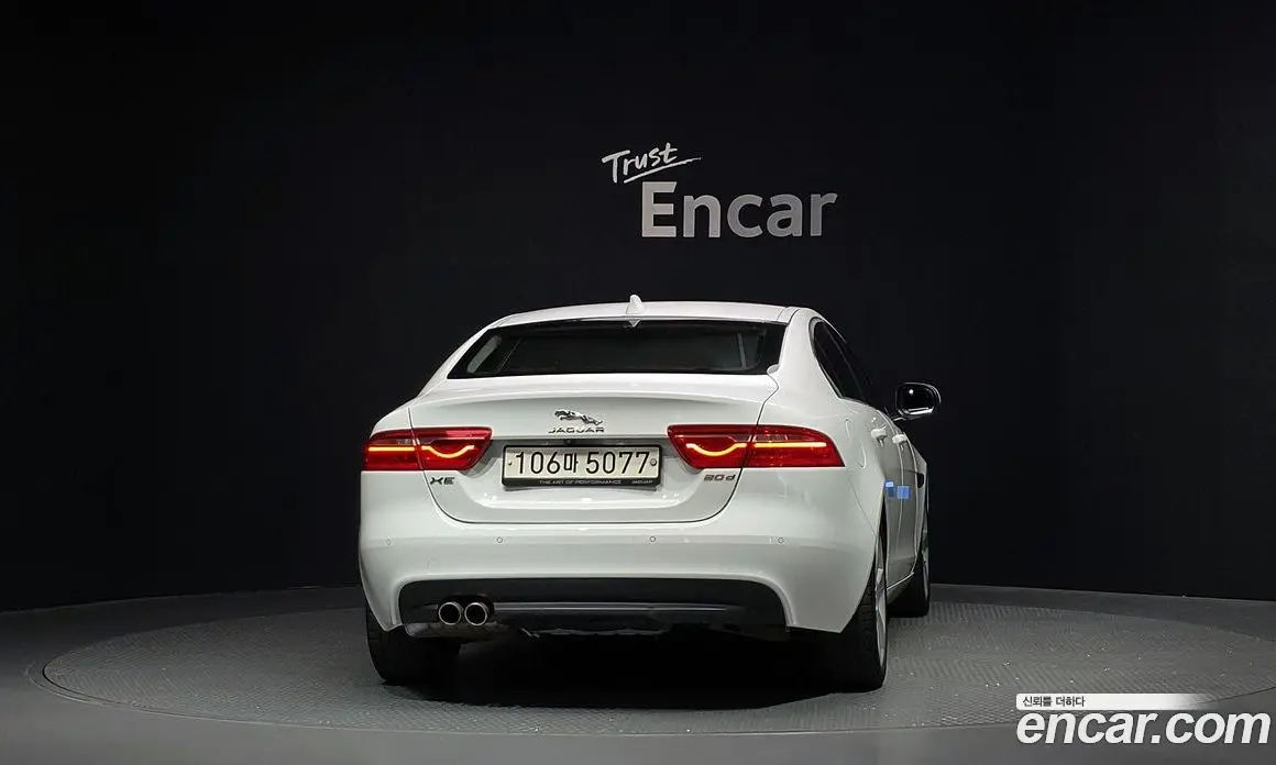 Jaguar XE 2019 2.0 АКПП, фото 4