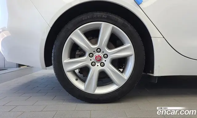 Jaguar XE 2019 2.0 АКПП, миниатюра 5