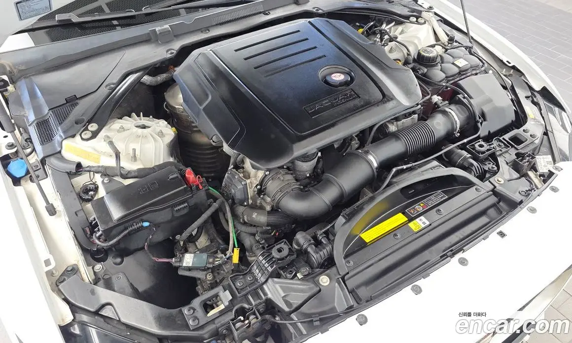 Jaguar XE 2019 2.0 АКПП, фото 6