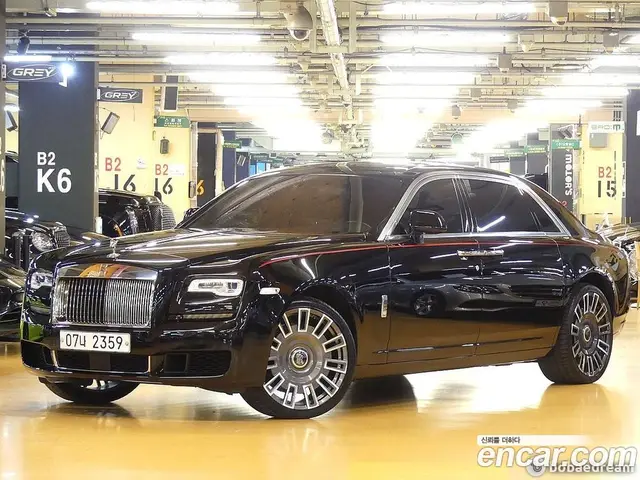 Rolls-Royce Ghost, 2017, 98 000 км