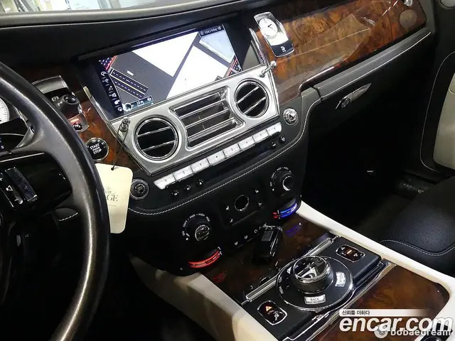Rolls-Royce Ghost 2017 6.6 АКПП, миниатюра 12
