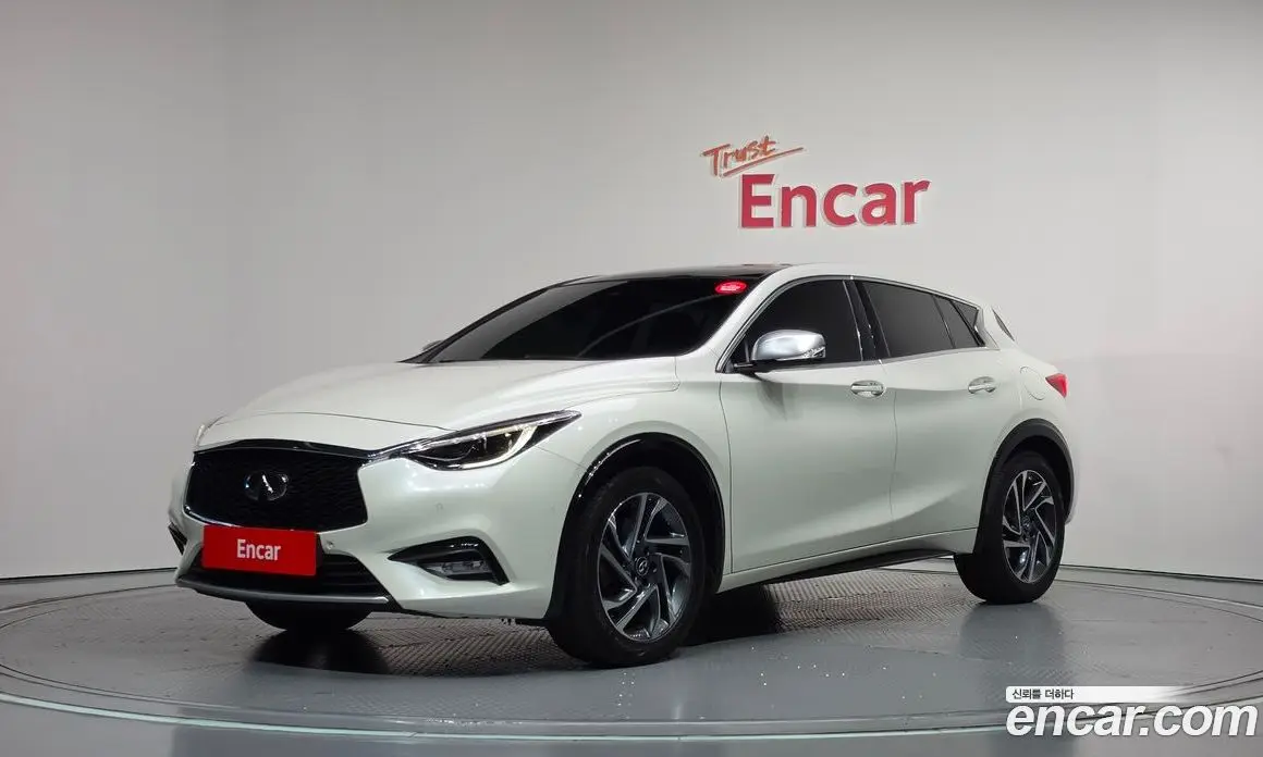 Infiniti Q30 2019 2.0 АКПП, фото 1 Infiniti Q30 2019 2.0 АКПП, фото 1