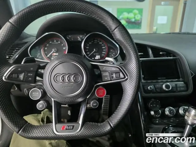 Audi R8 2013 5.2 АКПП, миниатюра 6
