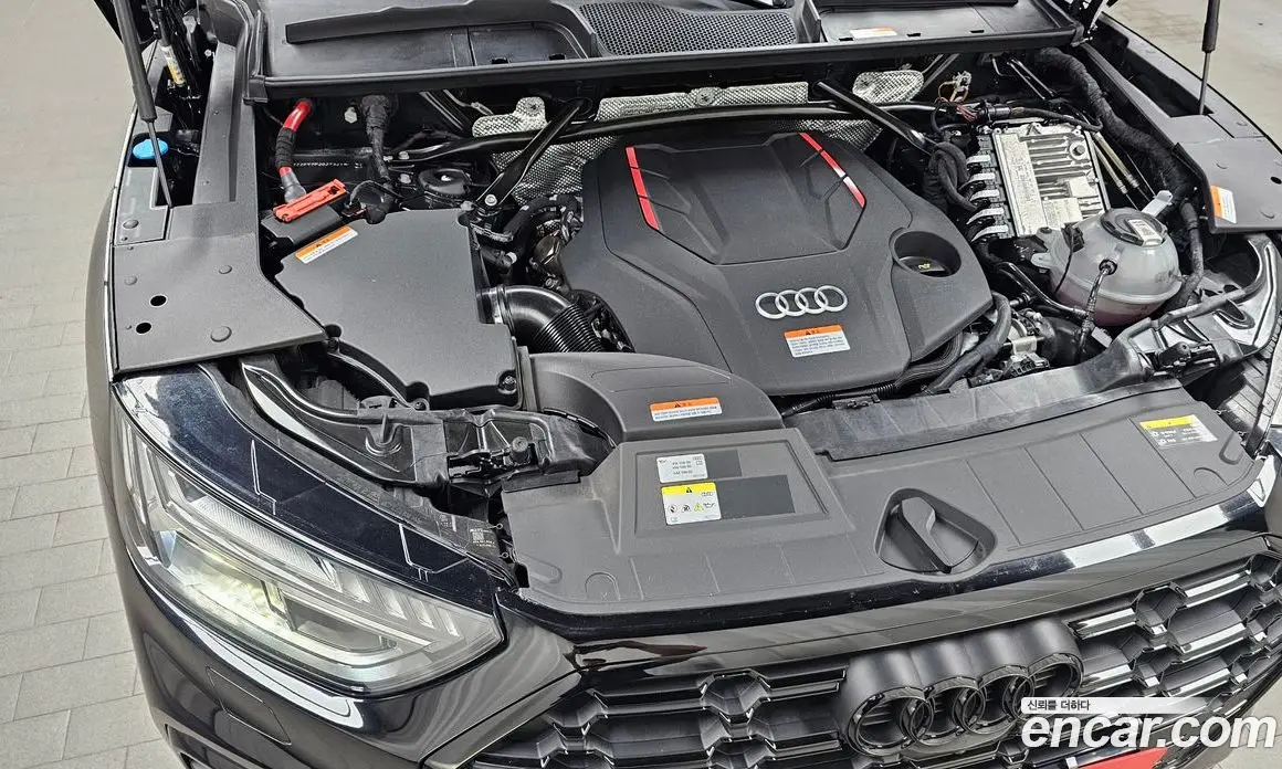 Audi SQ5 2023 3.0 АКПП, фото 6