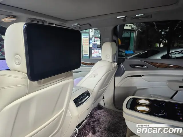 Cadillac Escalade 2023 6.2 АКПП, миниатюра 11